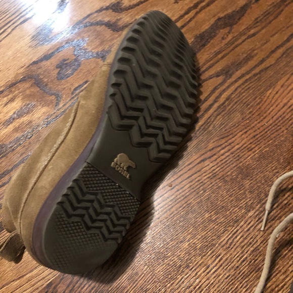 Sorel Boots Waterproof Suede - Picture 2 of 4